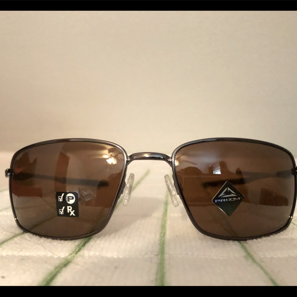 NWT Oakley Square Wire sunglasses